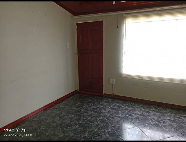 2 BEDROOM HOUSE FOR SALE IN NORTHDALE